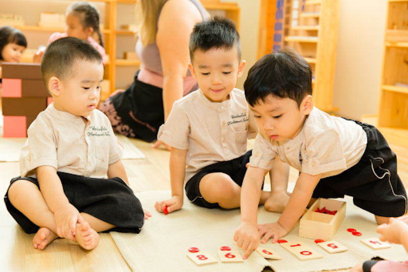 Phương Pháp Giáo Dục Montessori