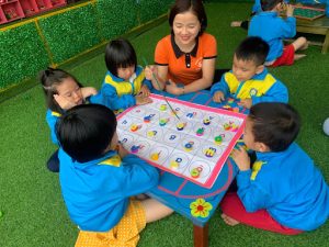 Trò chơi dạy từ vựng cho bé