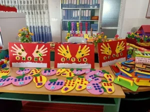 đồ chơi phát triển tư duy cho bé